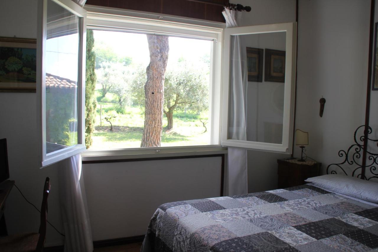 Montefelcino La Villa Del Nonno מראה חיצוני תמונה