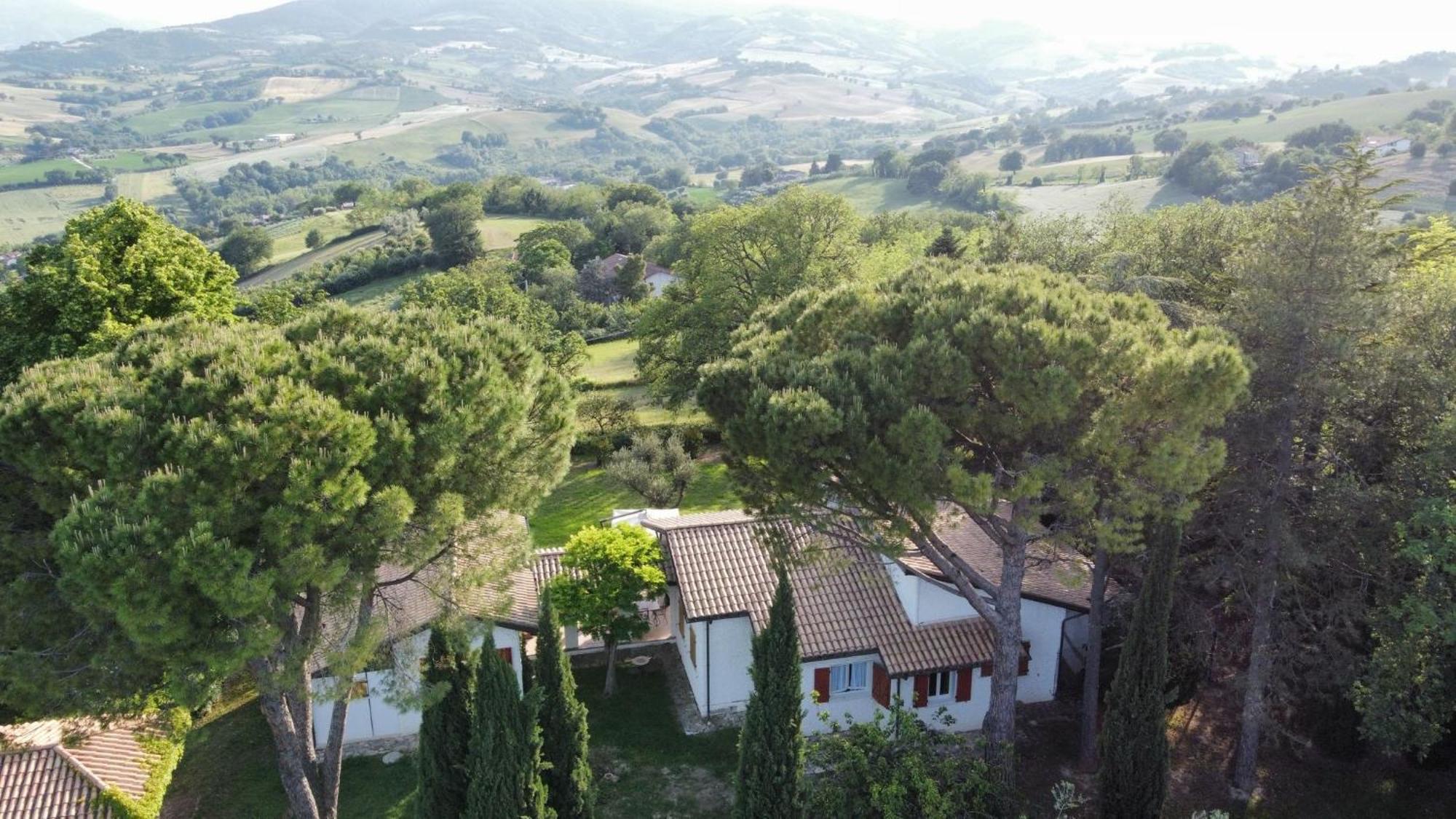 Montefelcino La Villa Del Nonno מראה חיצוני תמונה