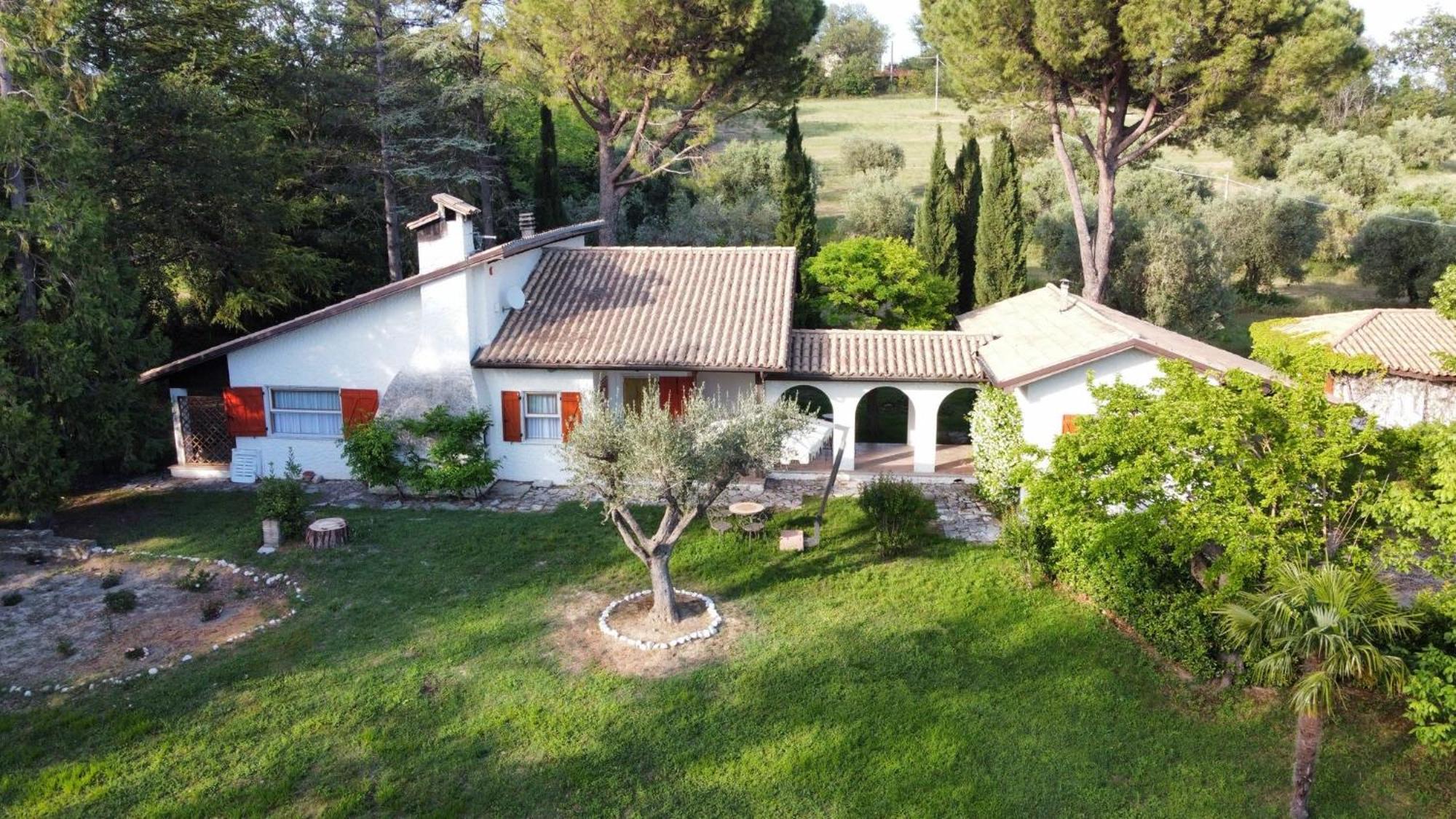 Montefelcino La Villa Del Nonno מראה חיצוני תמונה
